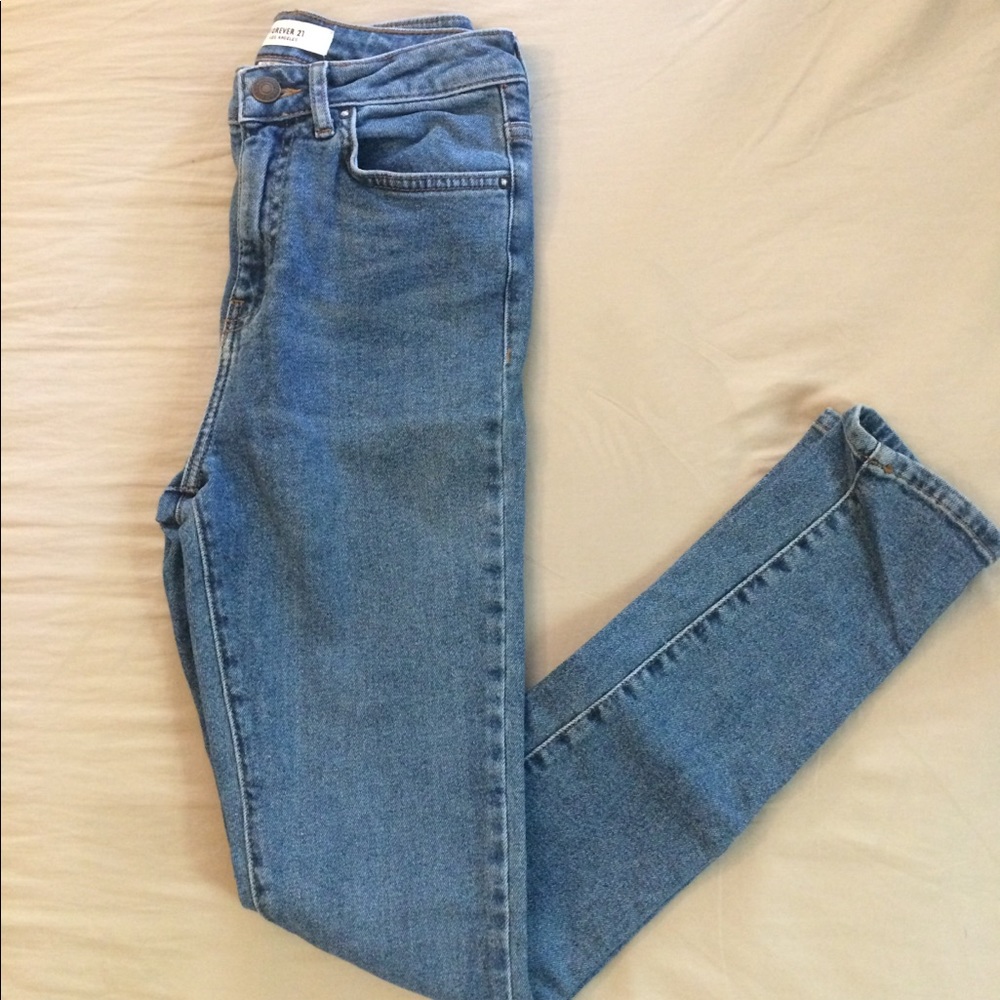Forever 21 High waisted Jeans (size 25)